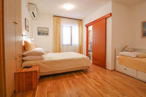 Sunshine Apartment Макарска Екстериор снимка