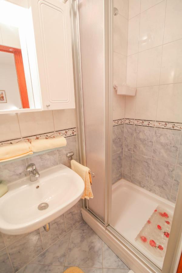 Sunshine Apartment Макарска Екстериор снимка